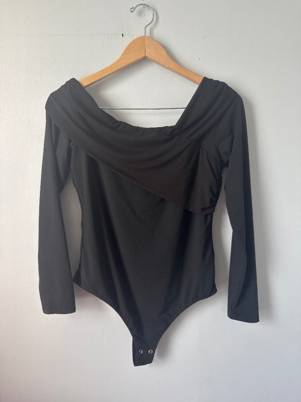 Pinkm Style black long sleeve bodysuit